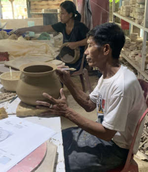 Trisurya (ceramics)